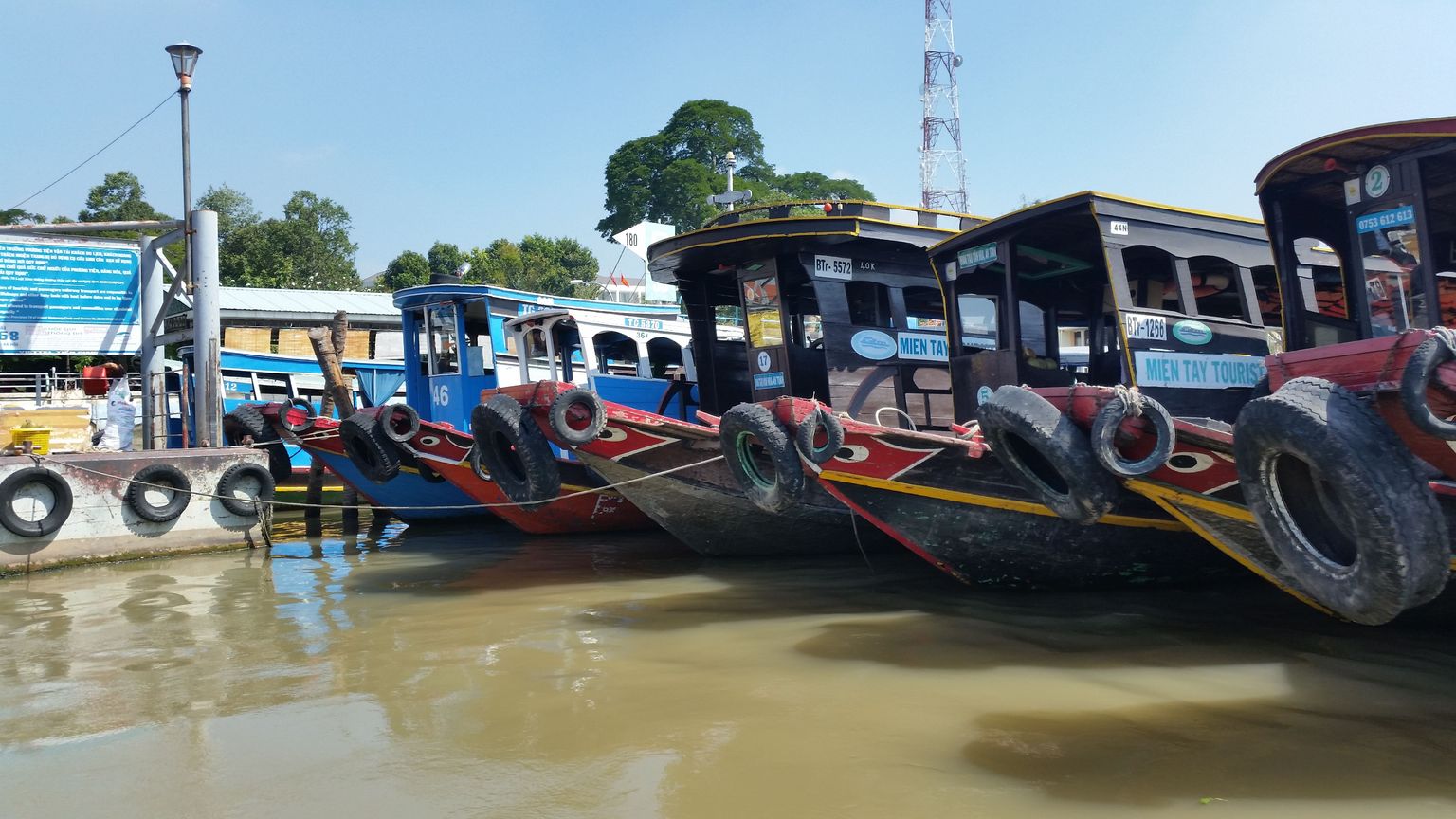 Family Discovery Cultural Vietnam